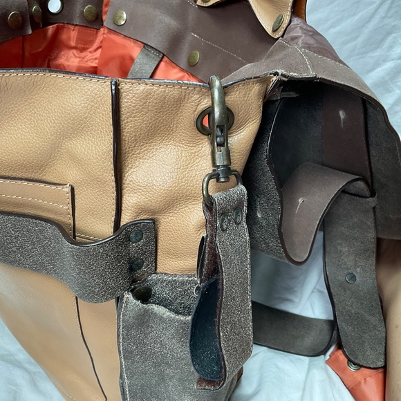 Scout by PPB Leather Convertible Crossbody Messenger and Diaper Bag - Picture 11 of 15